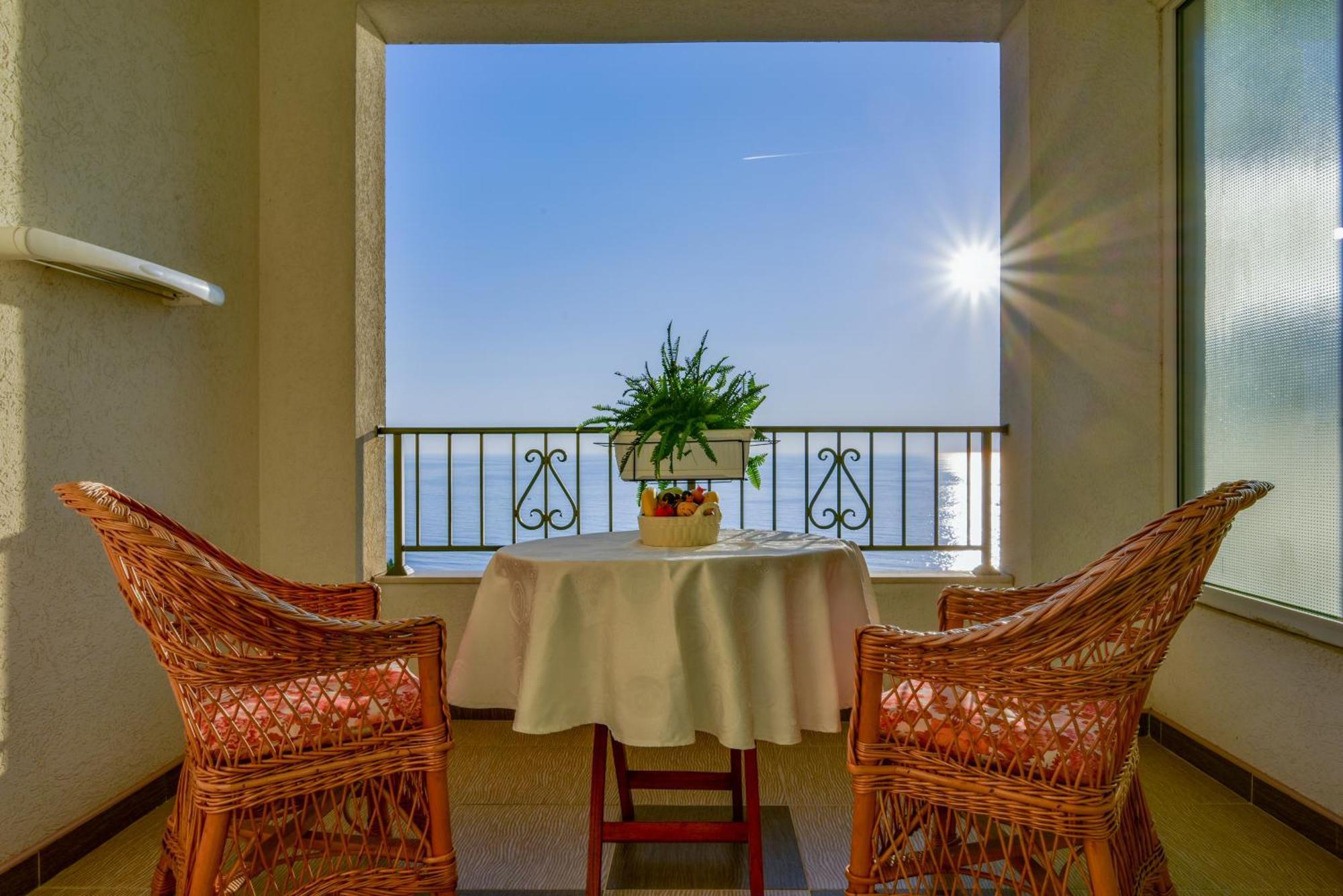 Apartments Leut Sveti Stefan Kamer foto