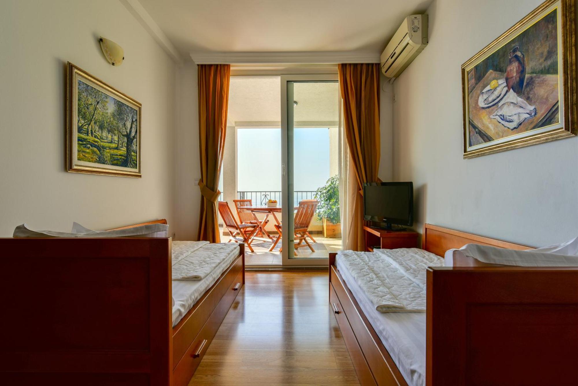 Apartments Leut Sveti Stefan Kamer foto