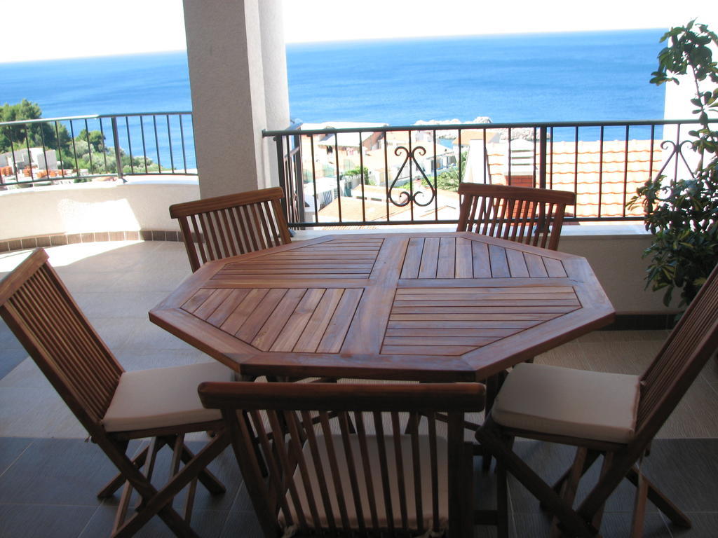 Apartments Leut Sveti Stefan Kamer foto
